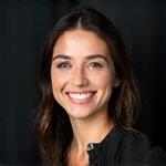 Retrato profesional de Camila Pérez, productora de contenido